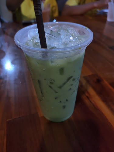 ชานคร บังเดช - การบริการอาหารและที่พัก