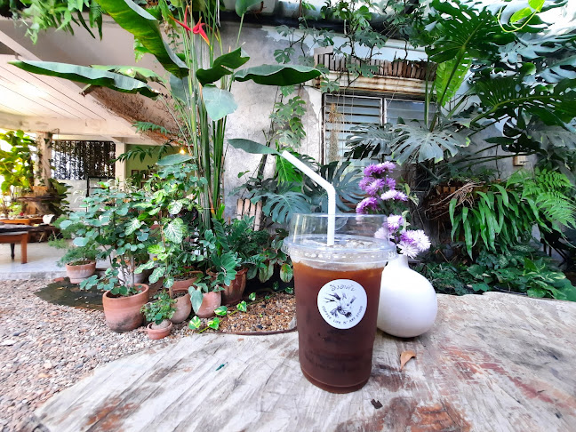 อิงอาศัย - การบริการอาหารและที่พัก