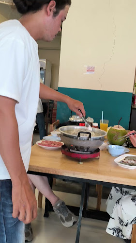 76 78 ถ. ทวีวงศ์ ป่าตอง อำเภอกะทู้ ภูเก็ต 83150