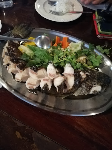 ร้านอาหารดวงสมรปลาแม่น้ำ - การบริการอาหารและที่พัก