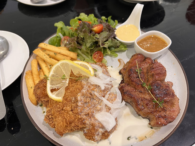 18, 11 ถนนสุรสีห์ ตำบล ในเมือง อำเภอเมืองพิษณุโลก พิษณุโลก 65000