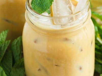 Opinii despre Mayday Coffee & Bar în อำเภอกะทู้ - การบริการอาหารและที่พัก