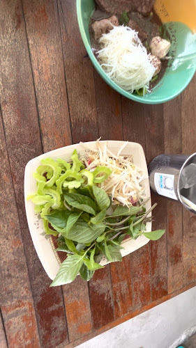 ร้านเตี๋ยวเรือเมืองขอน