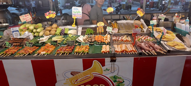 Opinii despre Beyond night market în อำเภอกะทู้ - การบริการอาหารและที่พัก