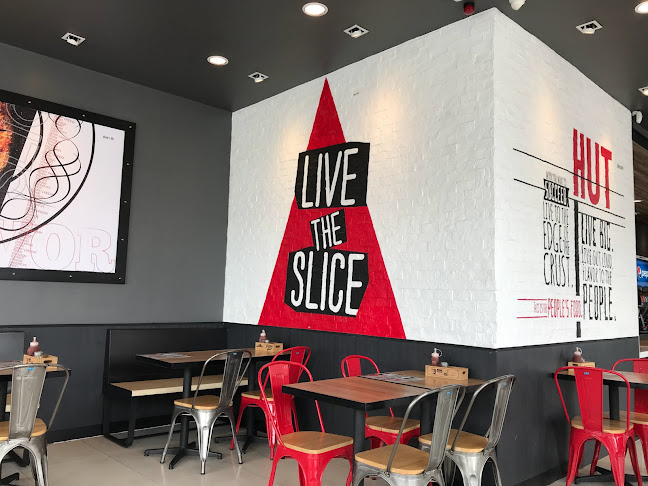 พิซซ่า ฮัท 1150 สาขา อุบลสแควร์ - การบริการอาหารและที่พัก