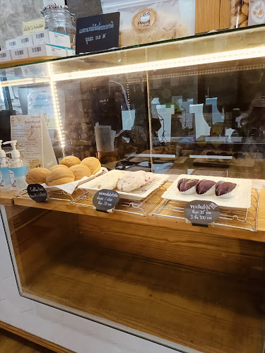 209/2 ถนน สวรรค์วิถี ตำบล ปากน้ำโพ เมือง นครสวรรค์ 60000