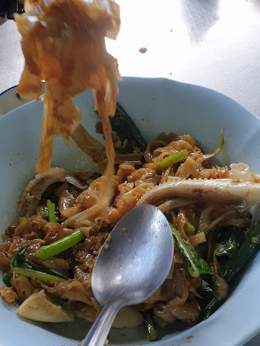 คุณจี๊ดยอดผัก - การบริการอาหารและที่พัก