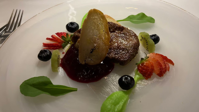 Cafe des Amis - การบริการอาหารและที่พัก