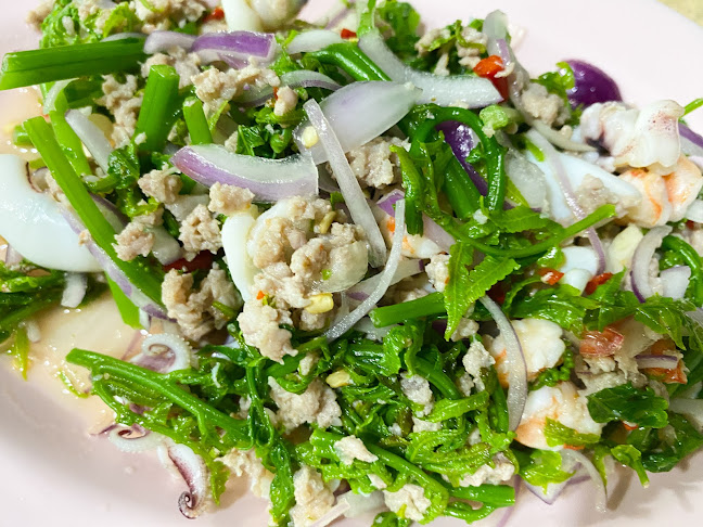 เจ๊ลั้งข้าวต้ม สระแก้ว - การบริการอาหารและที่พัก