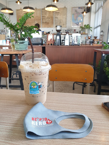 Opinii despre Phoon Cafe Phayao în อำเภอเมืองพะเยา - การบริการอาหารและที่พัก