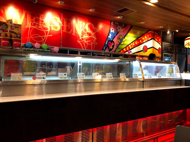 Swensen's Lotus Chalong - การบริการอาหารและที่พัก