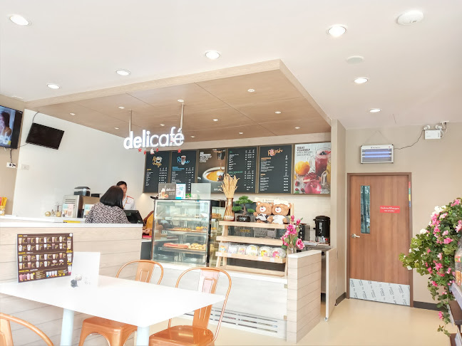 Comentarii opinii despre Deli CaFe' Shell Korat