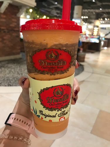 ชาตรามือเทอร์มินอล 21 พัทยา - การบริการอาหารและที่พัก