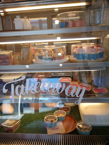 คาเฟย 咖啡 kāfēi - การบริการอาหารและที่พัก