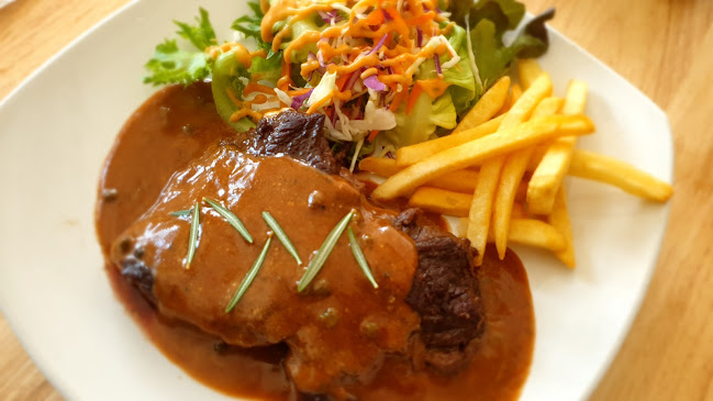 Opinii despre Bagus cafe & halal food în อำเภอกะทู้ - การบริการอาหารและที่พัก