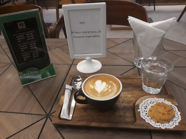 Comentarii opinii despre M Space Cafe&Bistro Pattaya