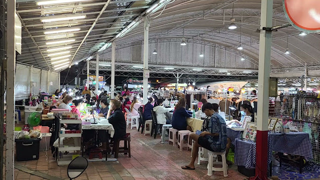 Opinii despre ตลาดกรีนเวย์ ไนท์มาร์เก็ต în อำเภอหาดใหญ่ - การบริการอาหารและที่พัก