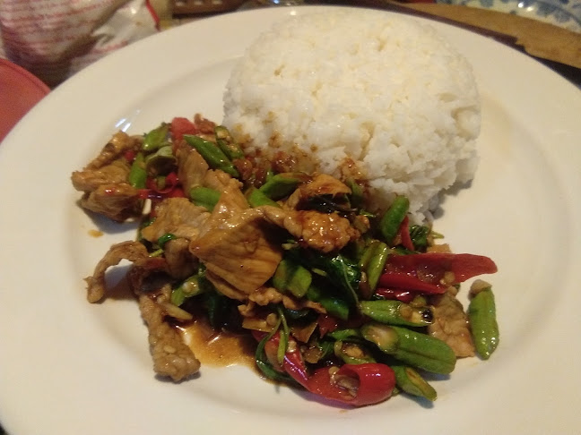 Opinii despre ครัวปลาทูอ่าวอุดม în อำเภอศรีราชา - การบริการอาหารและที่พัก