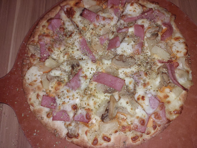 Comentarii opinii despre Pizza Hut 1150 - PTT Jomtien (พิซซ่าฮัท สาขาพีทีที จอมเทียน)