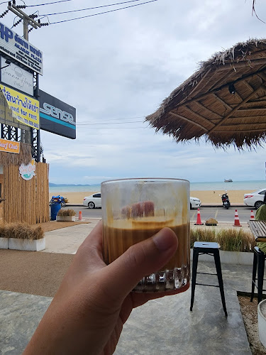 ซัมเมอร์ เฮ้าส์ พัทยา - การบริการอาหารและที่พัก