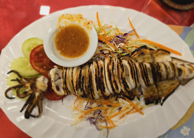 Opinii despre King Seafood Patong în อำเภอกะทู้ - การบริการอาหารและที่พัก