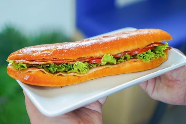 Bakerboi Bakery & pastry - การบริการอาหารและที่พัก