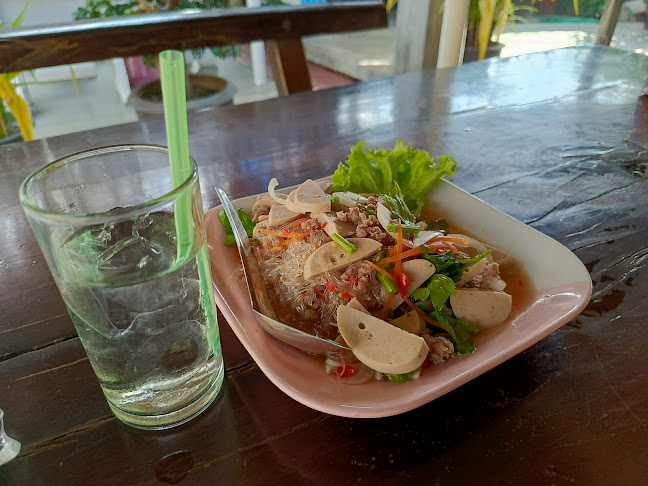 Opinii despre ร้านอร่อย...ลึก ตำ ยำ แซ่บ în อำเภอเมืองนครปฐม - การบริการอาหารและที่พัก