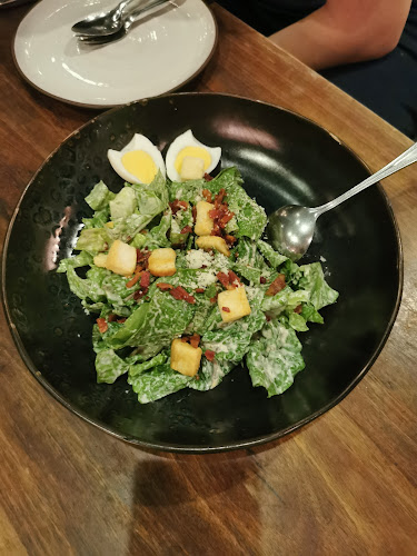 S Cafe & Bistro - การบริการอาหารและที่พัก