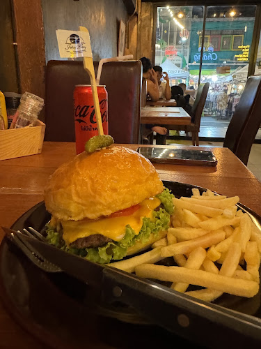 Copper Burger & Bar (Halal Food) By Juicy Lucy