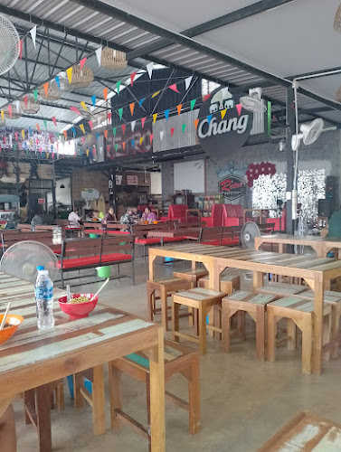 Skaก๋วยเตี๋ยวไก่ บุฟเฟต์ 79 บาท สาขานครปฐม - การบริการอาหารและที่พัก