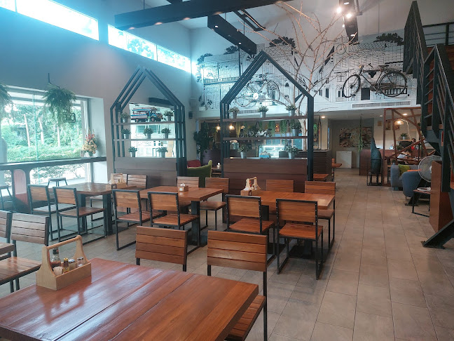 N1 Cafe' & Green - การบริการอาหารและที่พัก