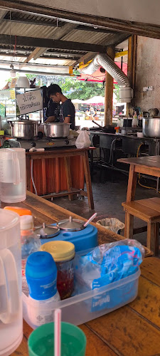 Comentarii opinii despre ร้านก๋วยเตี๋ยวไก่​ เนื้อ​ ตุ๋น​ HALAL FOOD สาขา 2 ตลาดแหลมดิน​ @samui