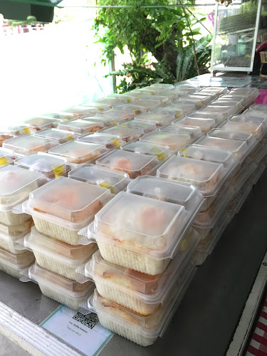 ครัวฉลาม - การบริการอาหารและที่พัก