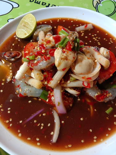 Comentarii opinii despre ยำรสเด็ดตลาดโต้รุ่งโสภณพัทยาใต้