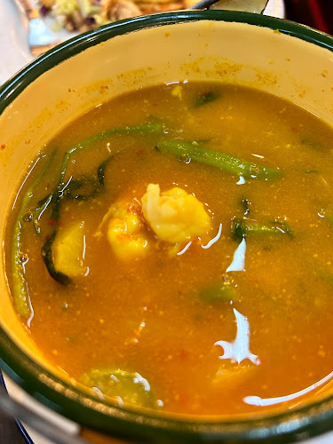 Phuket Restaurant - การบริการอาหารและที่พัก