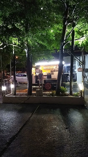 Opinii despre “Hush Hush” Bar Phuket în อำเภอเมืองภูเก็ต - การบริการอาหารและที่พัก