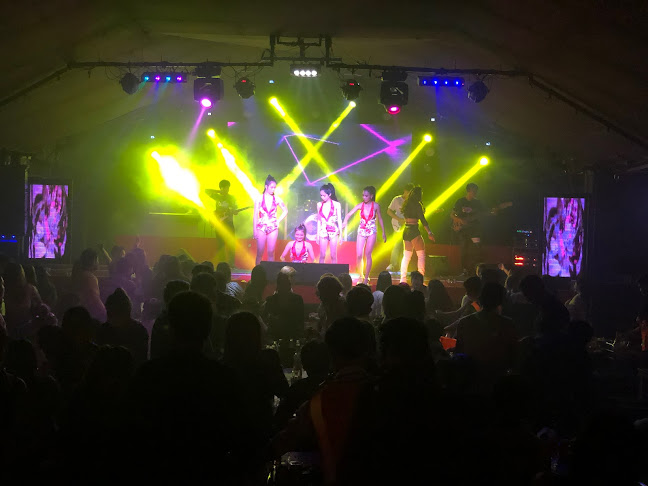 Opinii despre ตะวันแดงวาไรตี้ศรีราชา în อำเภอศรีราชา - การบริการอาหารและที่พัก