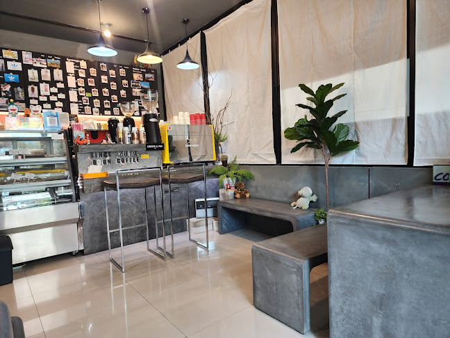 Boon Coffee:Nakhonsawan - การบริการอาหารและที่พัก