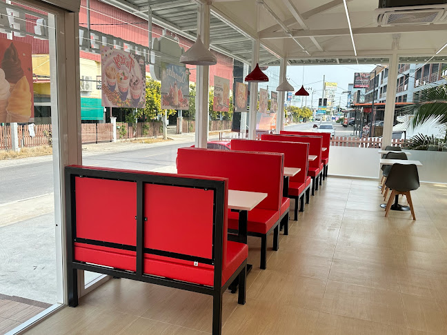 ร้านฮาเวลส์ ไอศกรีมแอนด์ฟาสฟู้ด - การบริการอาหารและที่พัก
