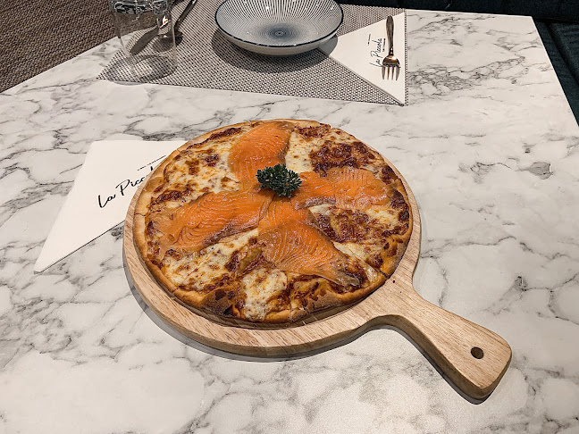 Opinii despre ลา พิคโคล่า คาเฟ่ แอนด์ เรสเตอรรอง în อำเภอกะทู้ - การบริการอาหารและที่พัก