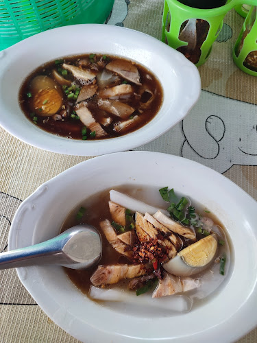 ก๋วยจั๊บ เจ๊เหลี่ยน เจ้าเก่า ตลาดริมน้ำ