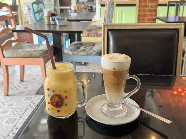 Opinii despre ลาฟาบริคเฟรนเบเกอรี่ în Koh Samui - การบริการอาหารและที่พัก