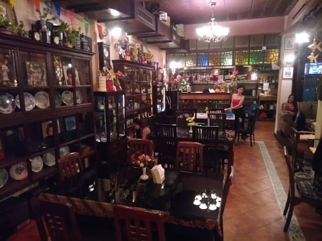 เดอะบอสภูเก็ต - การบริการอาหารและที่พัก