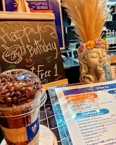 Opinii despre Mercy Cafe & Secret bar în อำเภอเมืองระยอง - การบริการอาหารและที่พัก