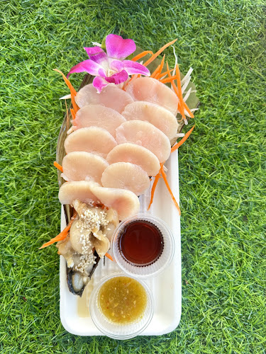 หมึกช็อต โคตรแซ่บ หาดจอมเทียนพัทยา - การบริการอาหารและที่พัก