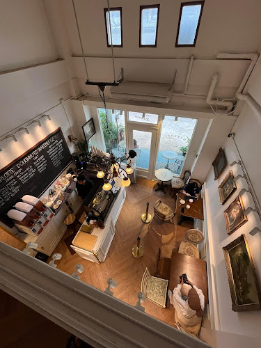 Comentarii opinii despre CHARLOTTE DOUGHNUTS Warehouse