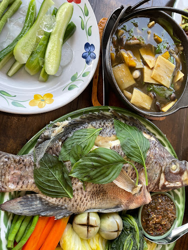 Opinii despre นัวร์ ส้มตำ สตรีทฟู้ด สาขา 2 - Thai Street Food în อำเภอบางละมุง - การบริการอาหารและที่พัก