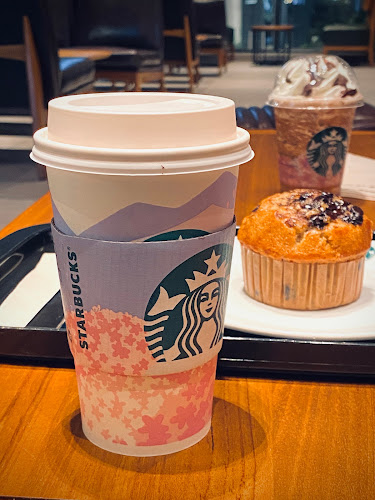 Comentarii opinii despre Starbucks (Central Village Outlet)