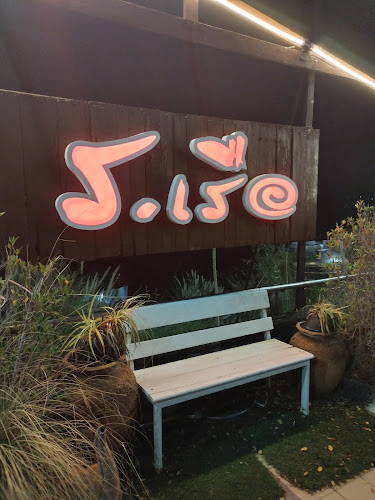 แพอาหาร ร. เรือ นครสวรรค์ - การบริการอาหารและที่พัก