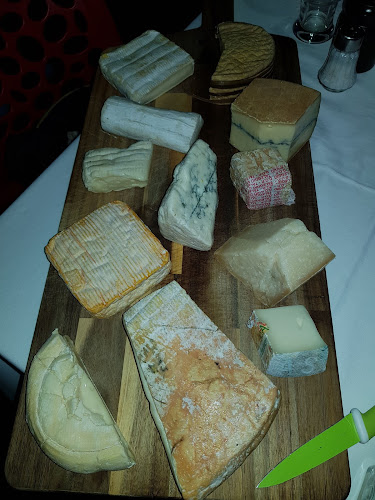 Alter Ego - การบริการอาหารและที่พัก